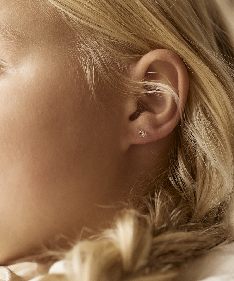 Blomdahl Medical kõrvarõngad meditsiiniline plastik niklivaba Golden Shadow kuldne kristall 4mm